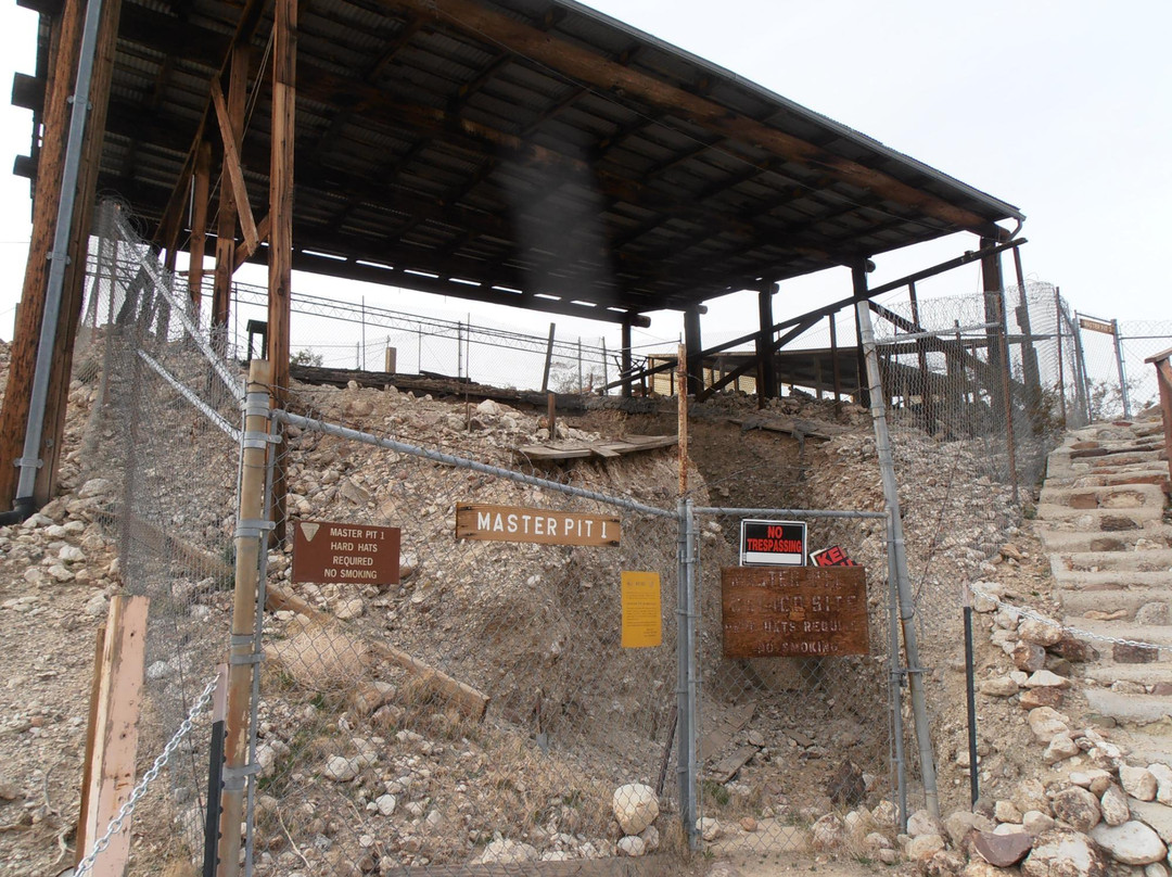 Yermo旅游景点-Calico Early Man Site