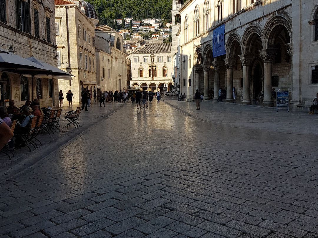 加泰隆尼亚大道 (Stradun)景点图片