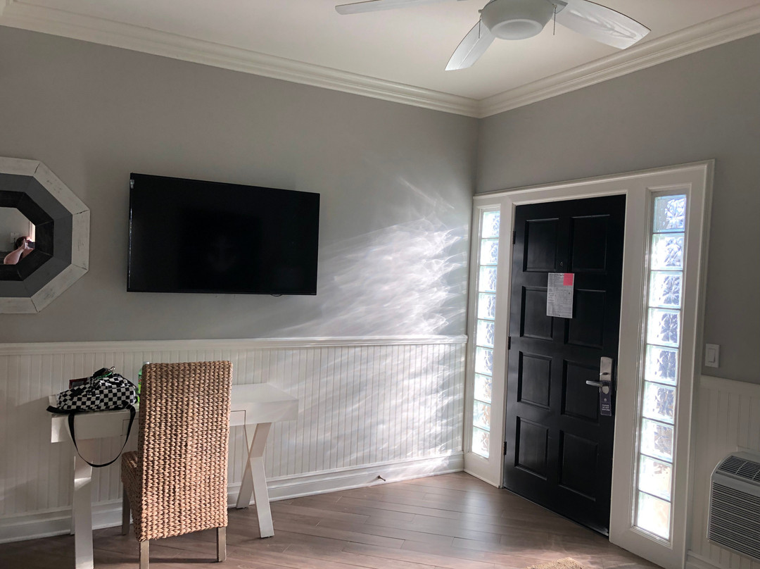 纽波特比奇酒店主图