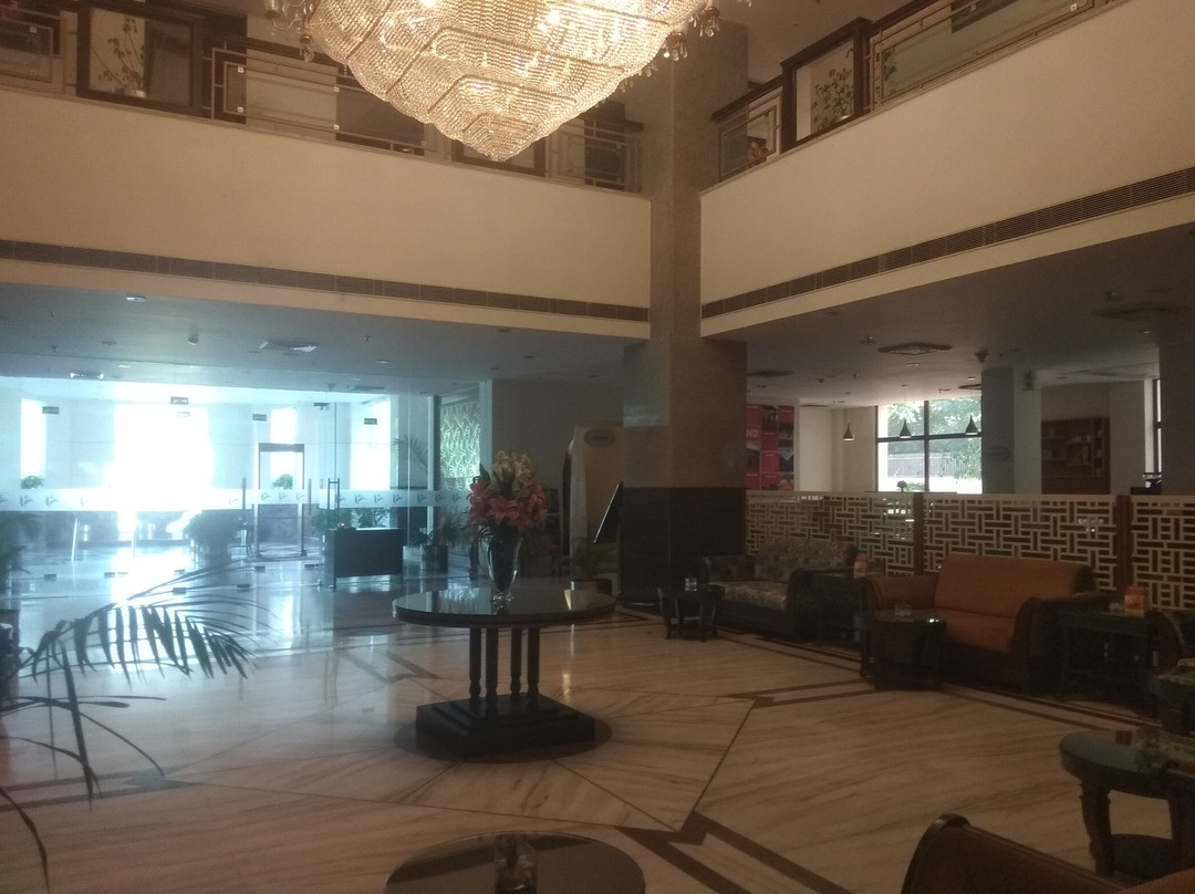 The Competent Palace Hotel主图