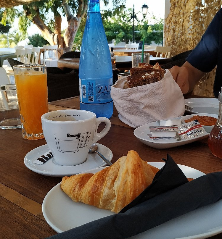 Smaragdi Hotel主图