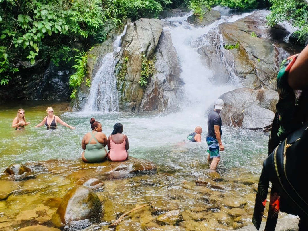 Ton Pring Waterfall-拉克山必去景点