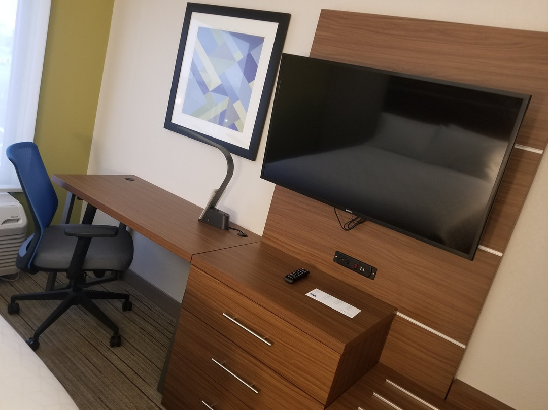 西大西洋城康福特茵旅馆&套房酒店主图