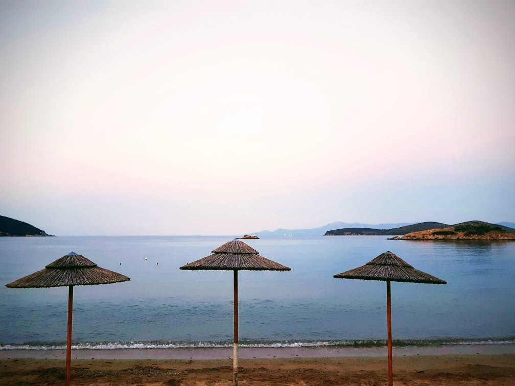 New Peramos Beach景点图片