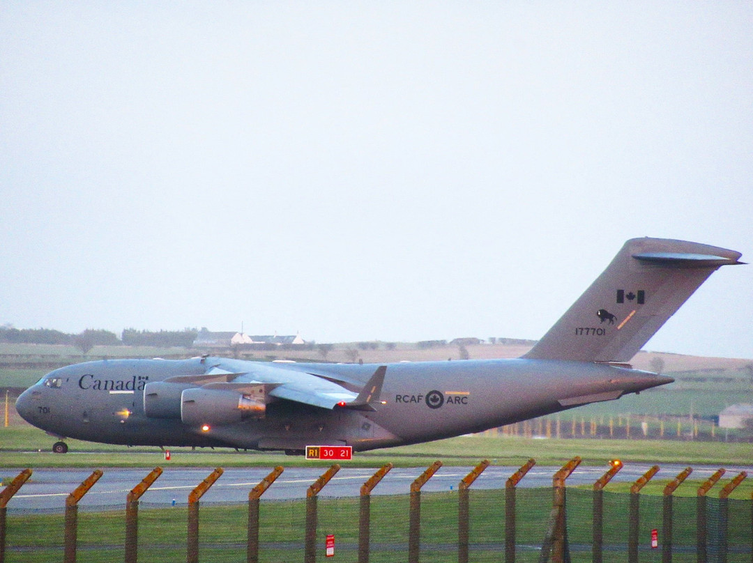 Prestwick Airport Spotter's Mound景点图片