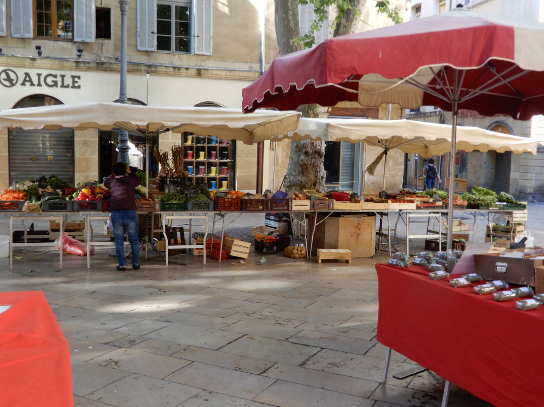 Marché aux Fruits et Légumes-普罗旺斯必去景点