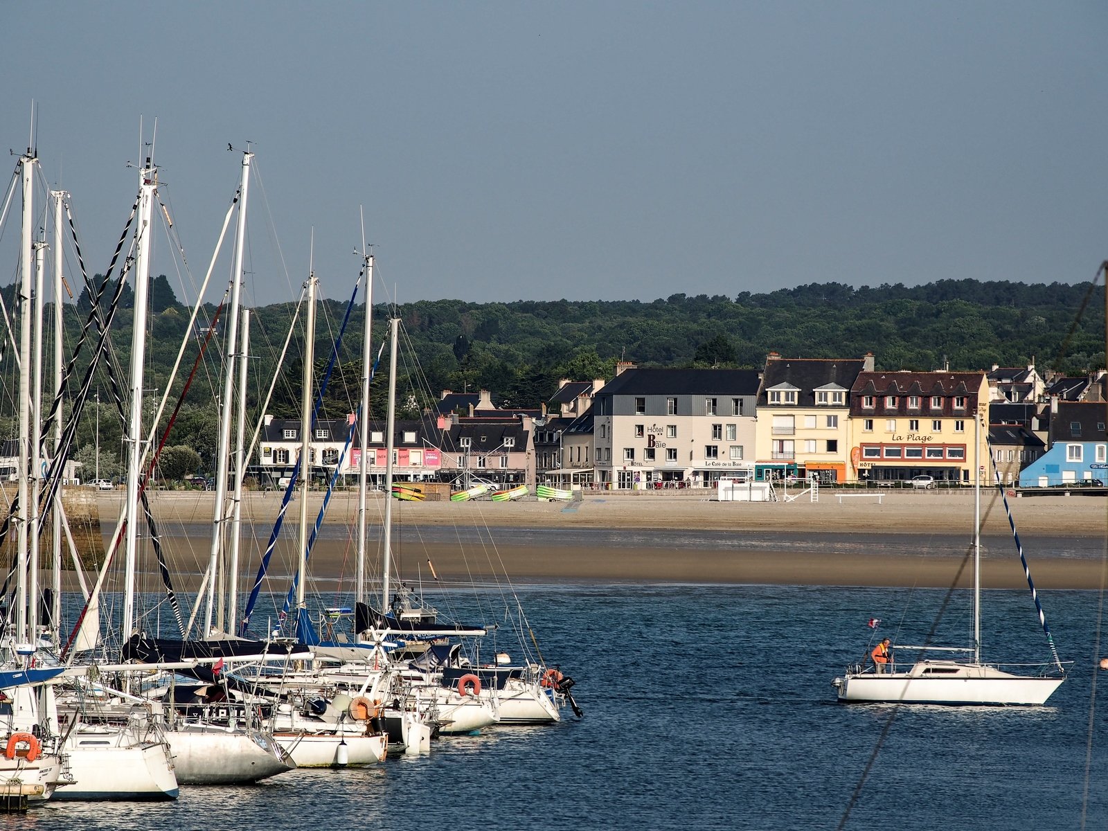 Hôtel De La Baie-官方