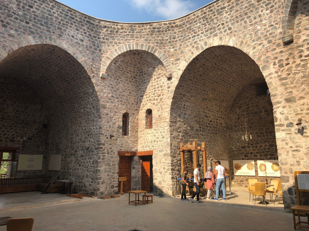 Yagibasan Madrasa景点图片