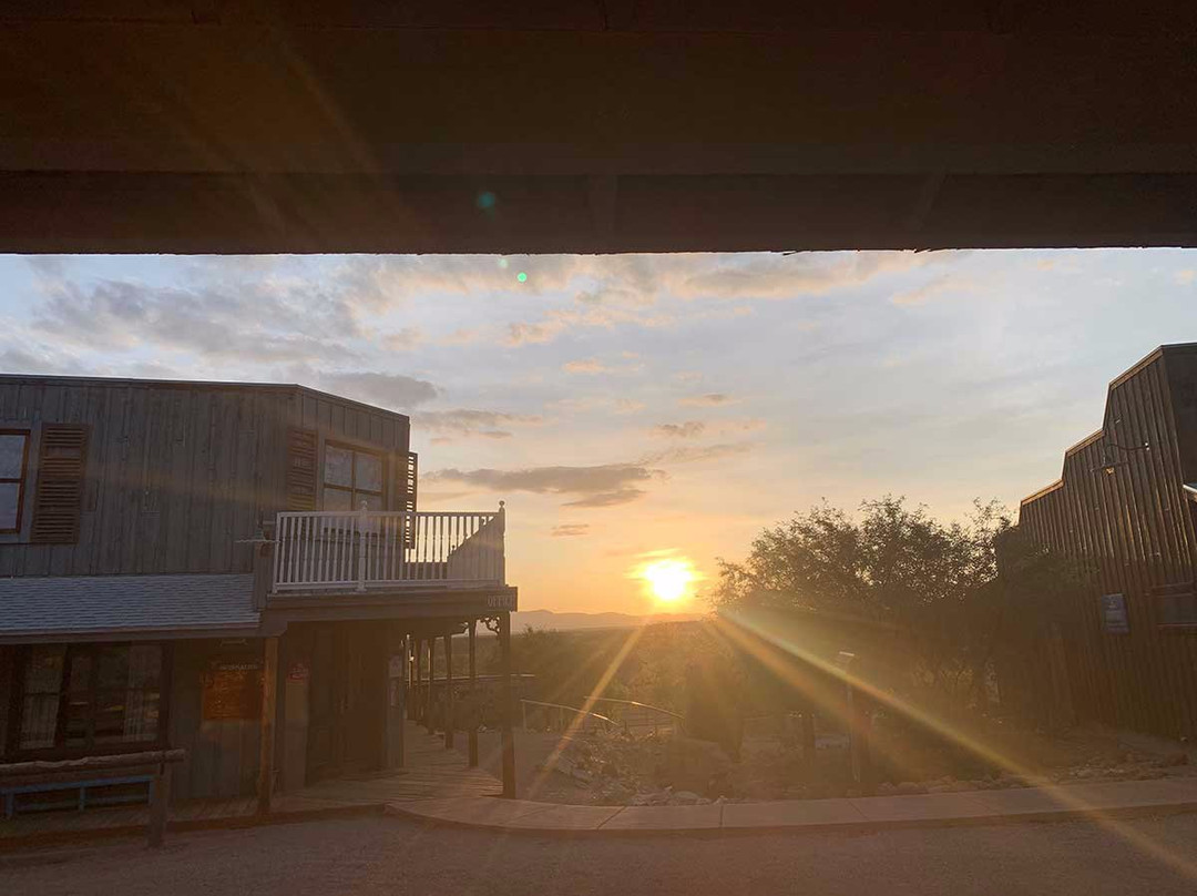 Tombstone Monument Ranch主图