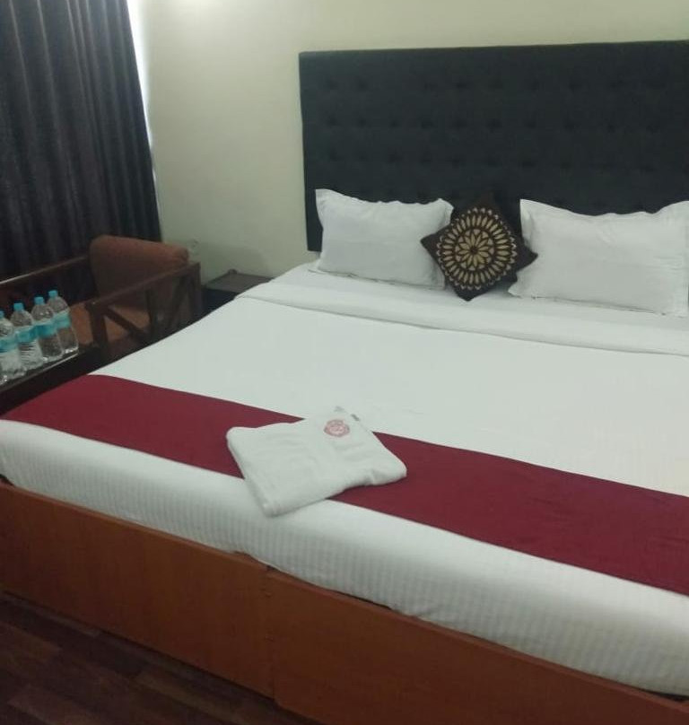 Hotel Rajhans International主图