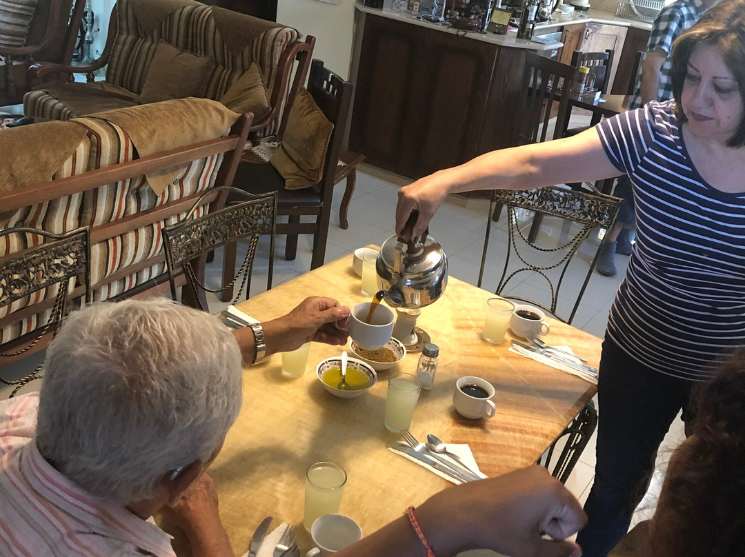 Khouriya Family Guesthouse主图