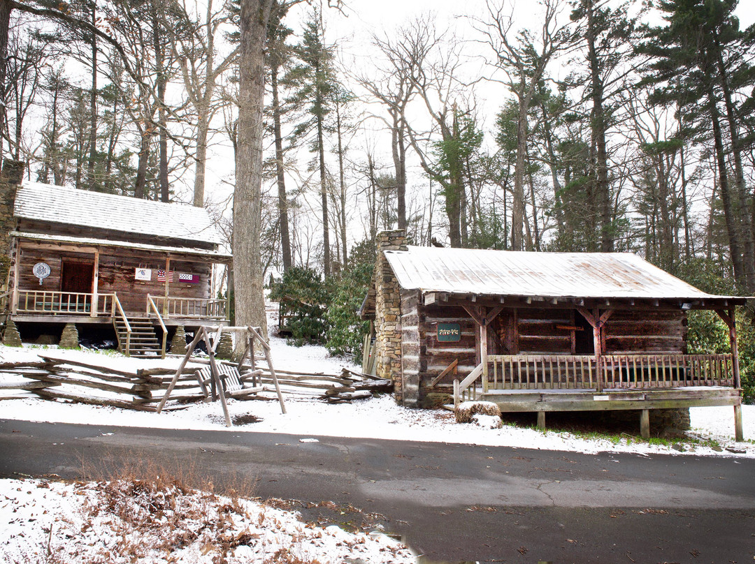 Hickory Ridge Living History Museum景点图片