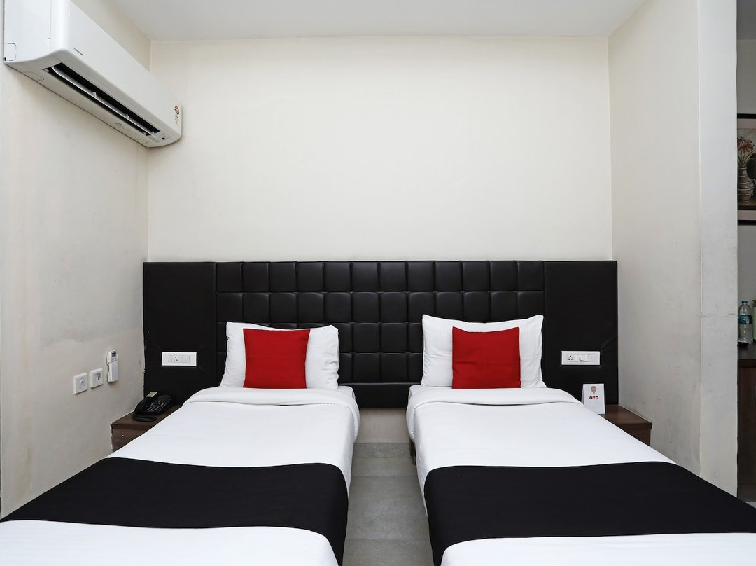 Capital O 3831 Jade Inn主图