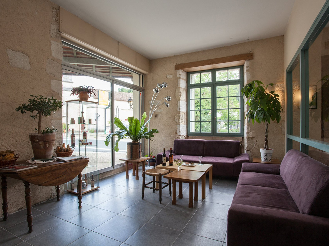 Logis Hôtel le Lion d'Or主图