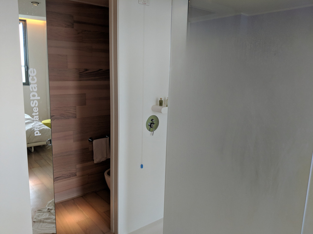 B4米兰酒店主图