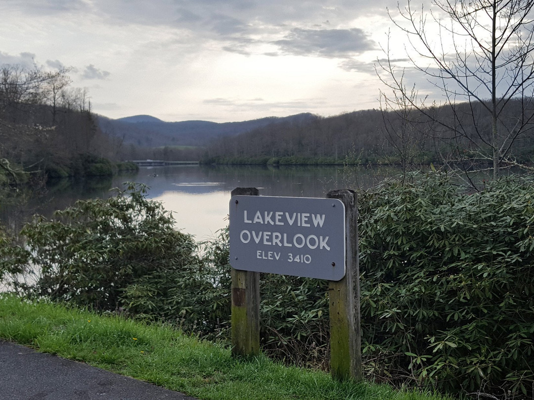 Lake Julian Park景点图片