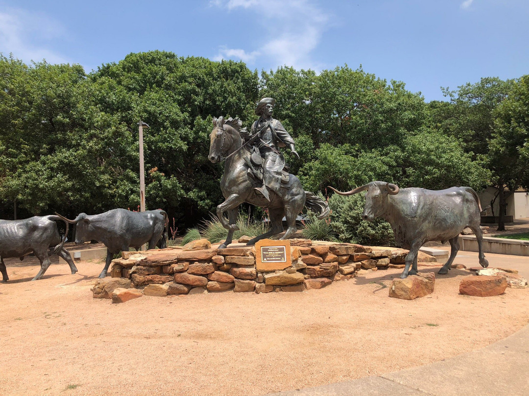 Branding the Brazos Sculpture景点图片