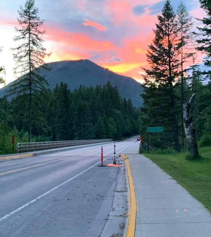 West Glacier Village主图