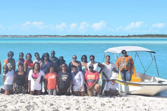 Platinum Limo & Taxi Services-拿骚必去景点