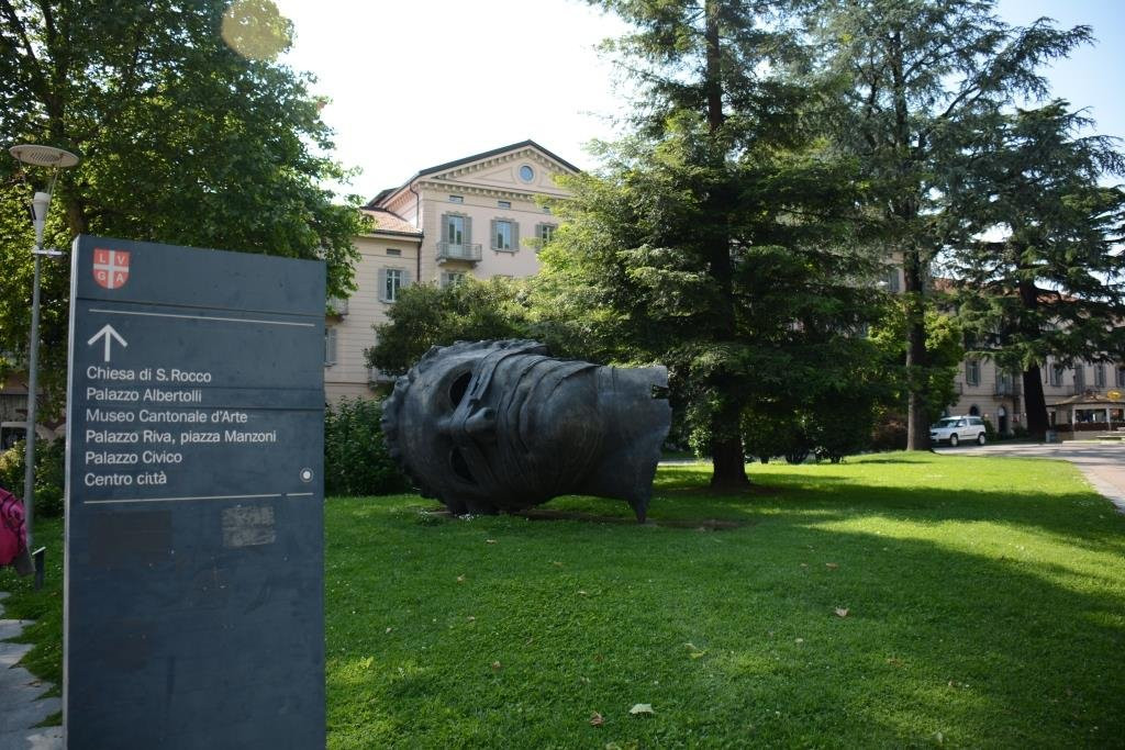 Piazza Indipendenza-贝林佐纳必去景点