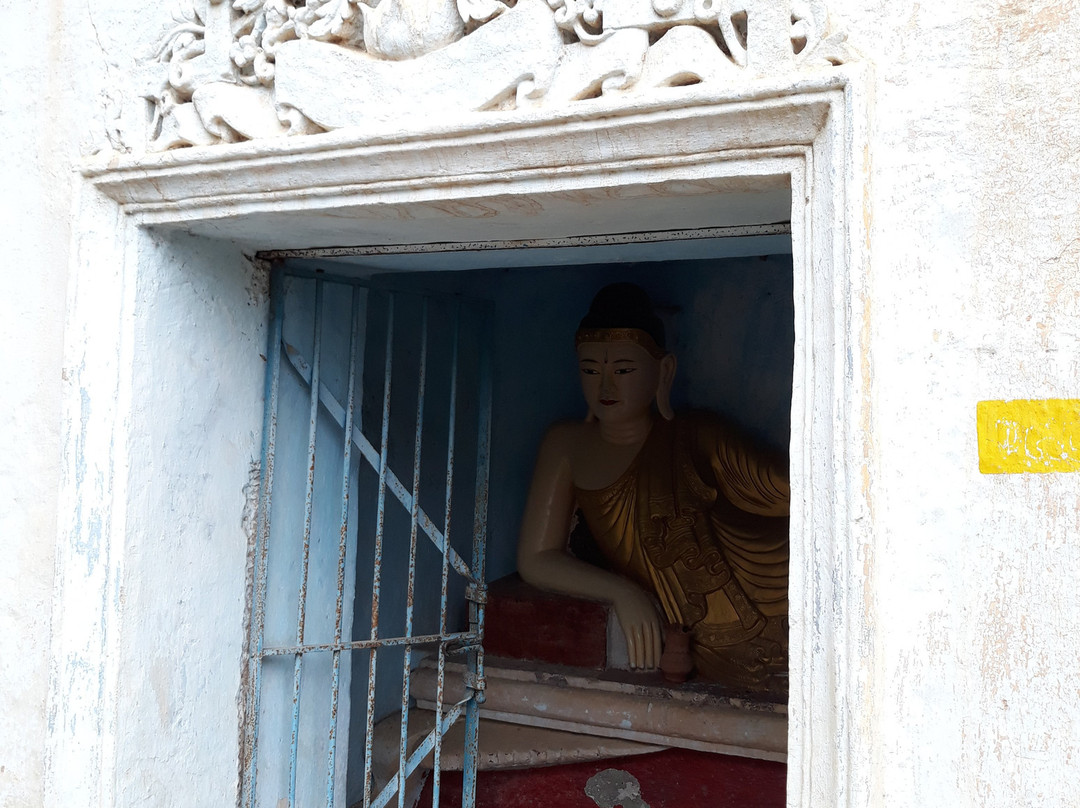 Shwe Ba Taung-蒙育瓦必去景点