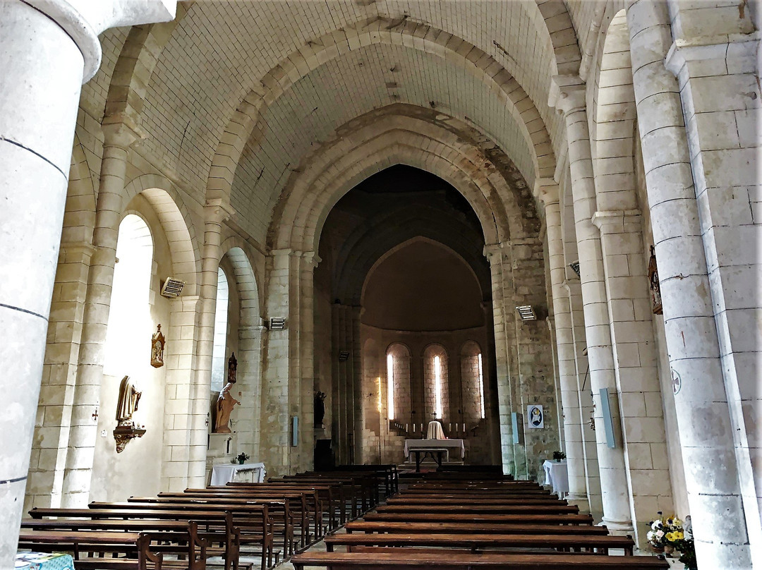 Eglise Notre-Dame-Alloue必去景点