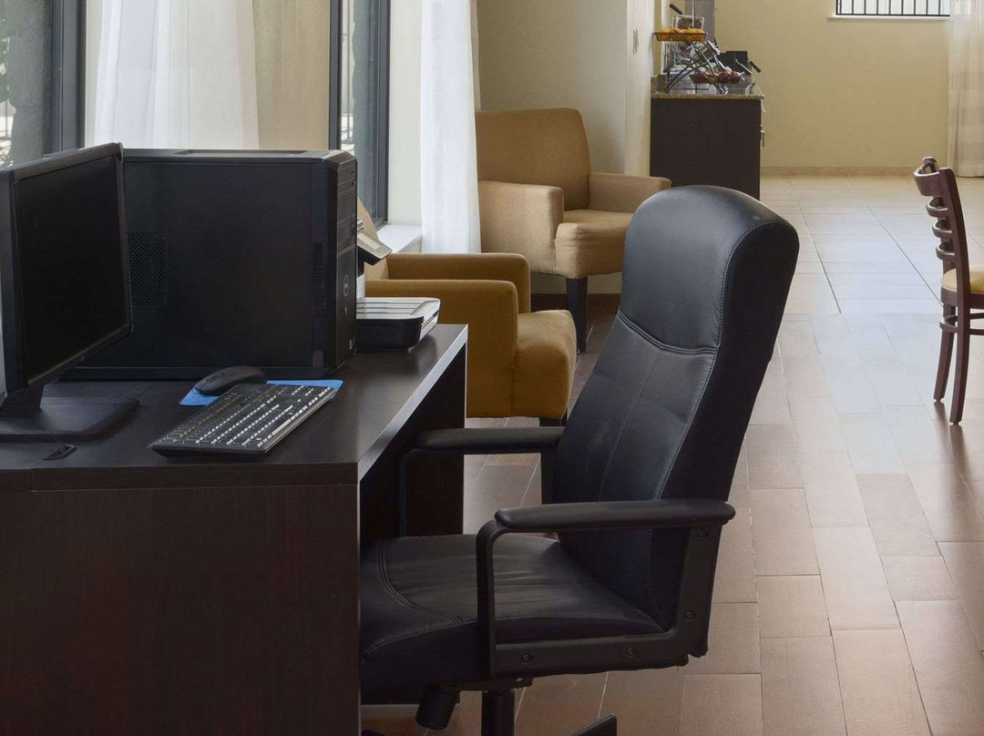 Petrostay Inn & Suites Cotulla主图