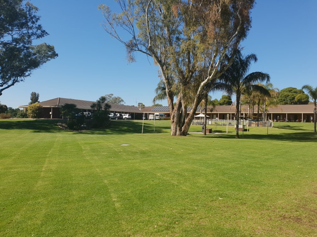 The Tocumwal Golf Motor Inn