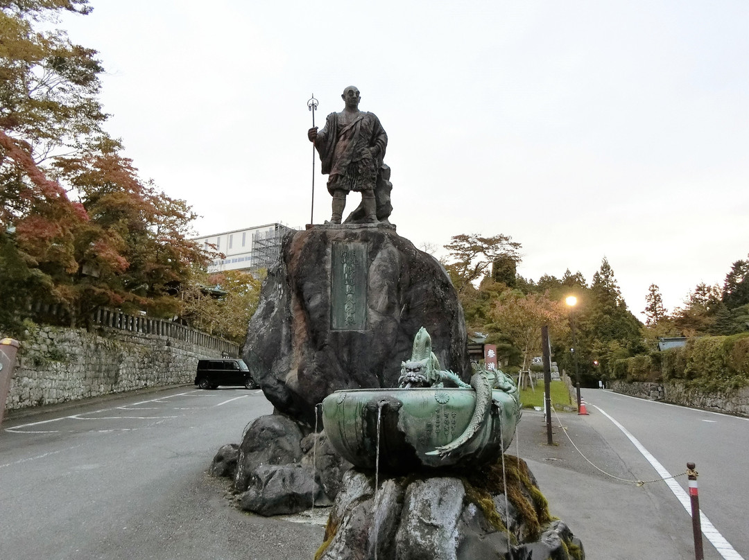 Statue of Shodo Shonin-日光市必去景点