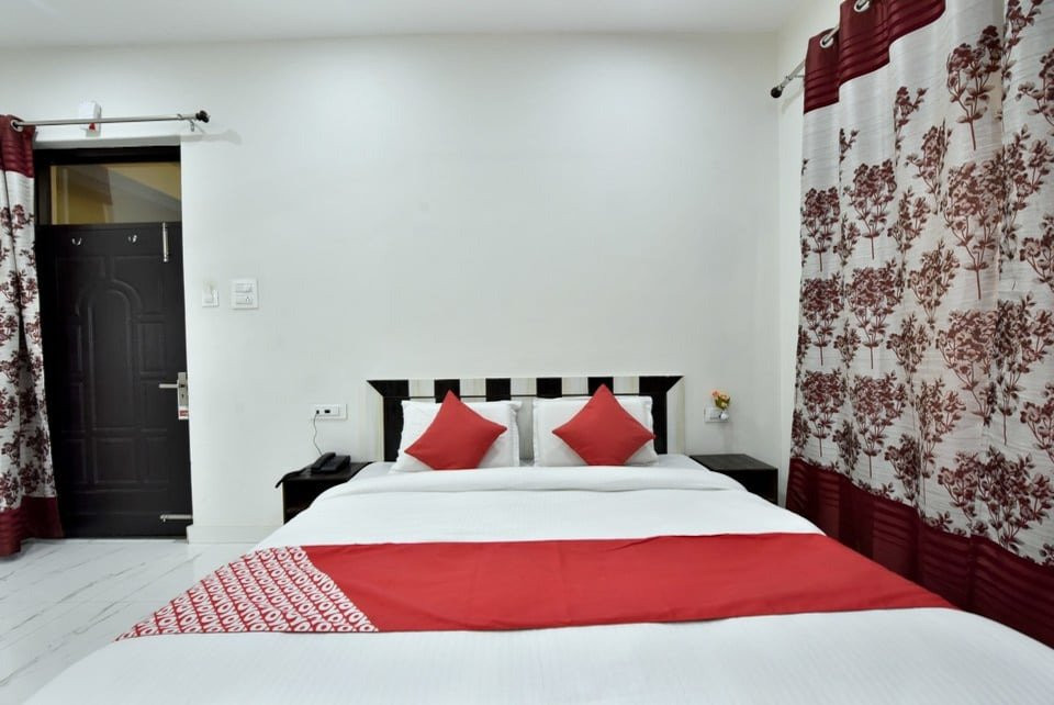 OYO 12662 Hotel Granite Peak主图