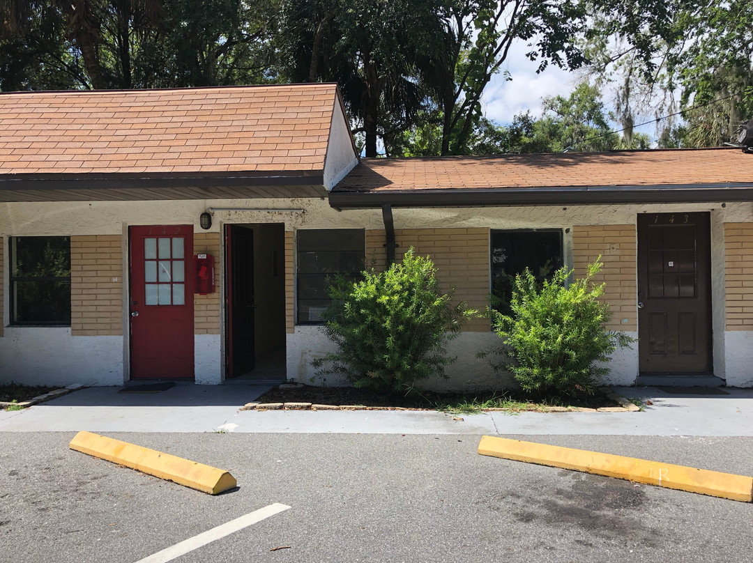 Crystal Manatee Extended Stay Suites主图