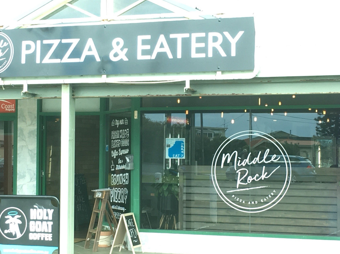 Middle Rock Beach Crew