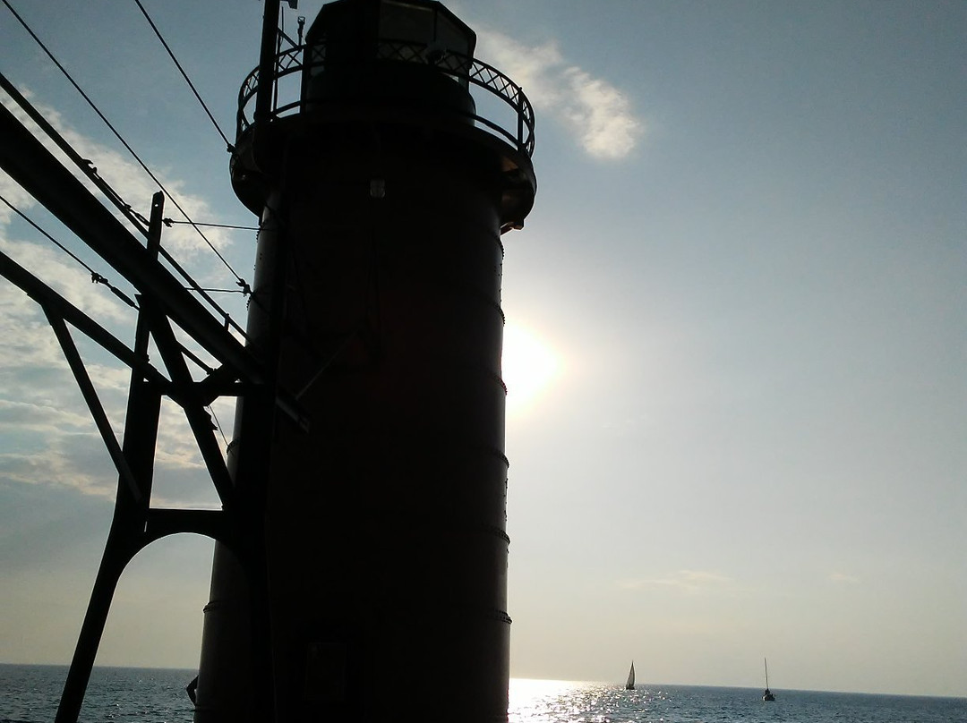 South Haven Lighthouses景点图片