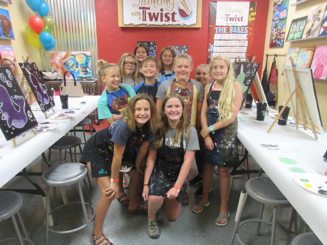 Painting with a Twist-朗维尤必去景点