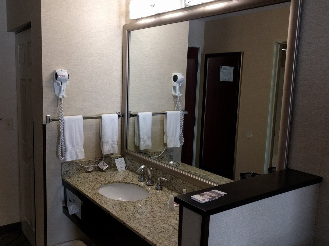 盐湖城机场凯富套房酒店主图