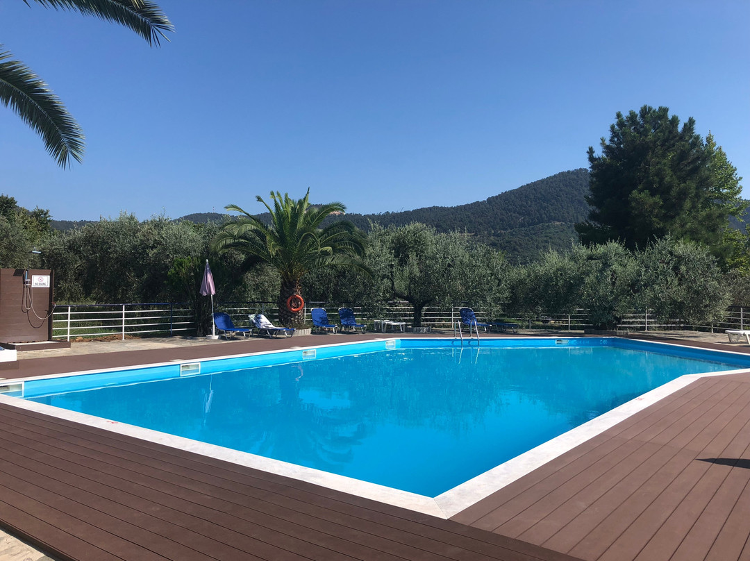 Achillion Hotel主图