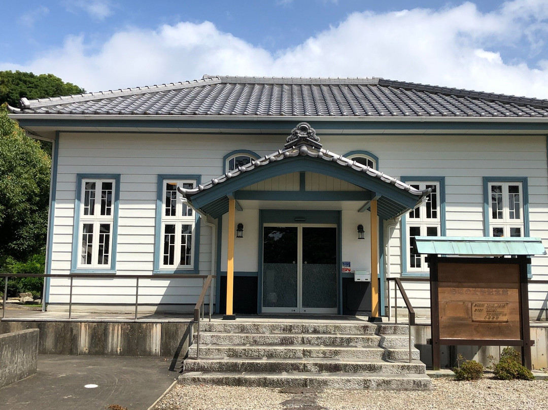 Umibe No Bungaku Kinenkan-蒲郡港必去景点
