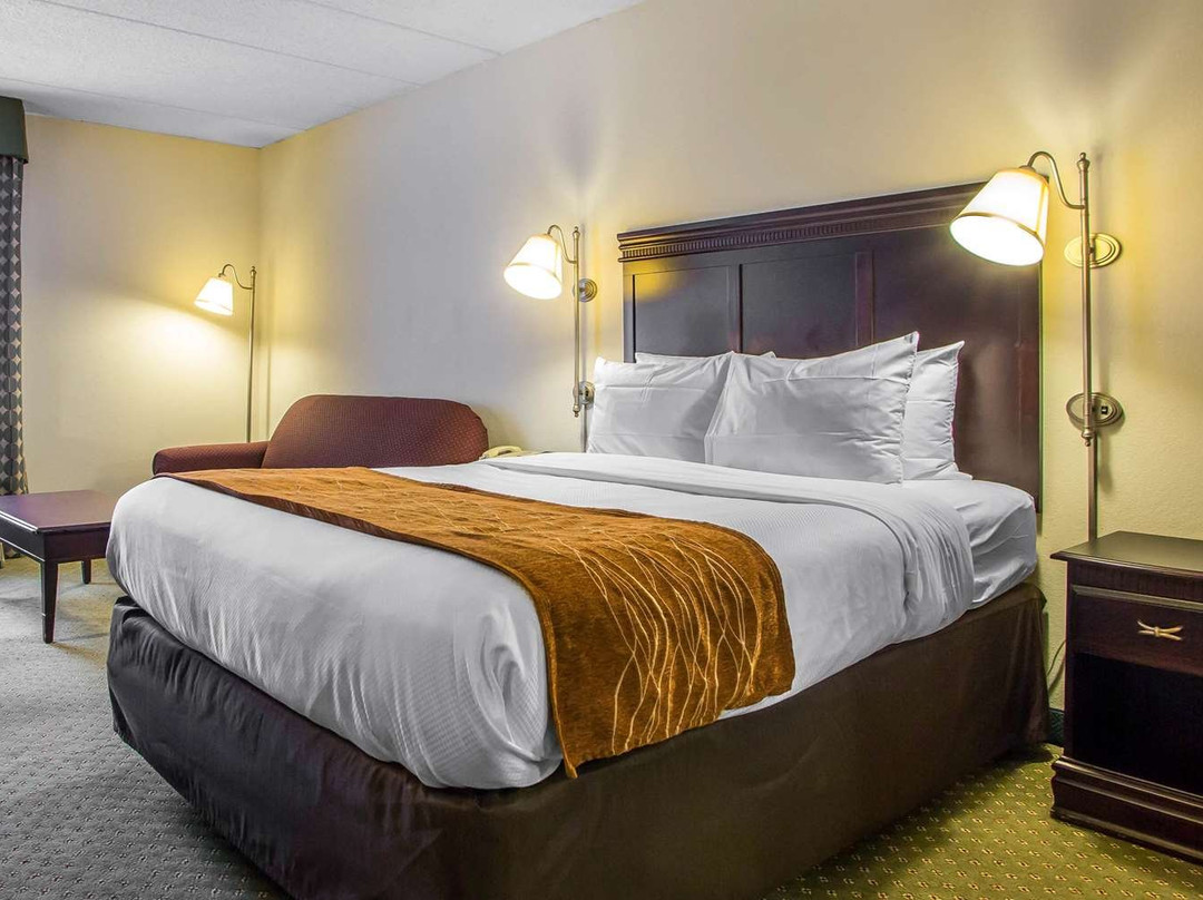 西大西洋城康福特茵旅馆&套房酒店主图