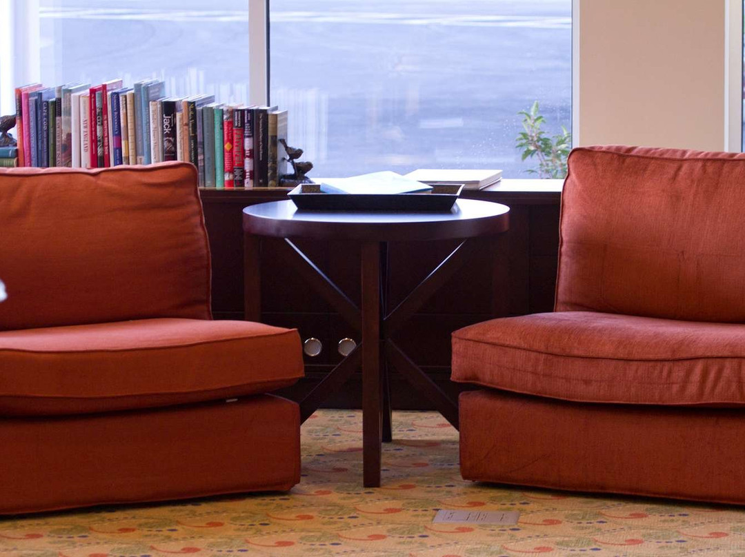 德文斯共同希尔顿花园酒店主图