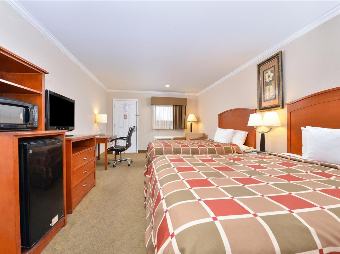 SureStay By Best Western Rockdale主图