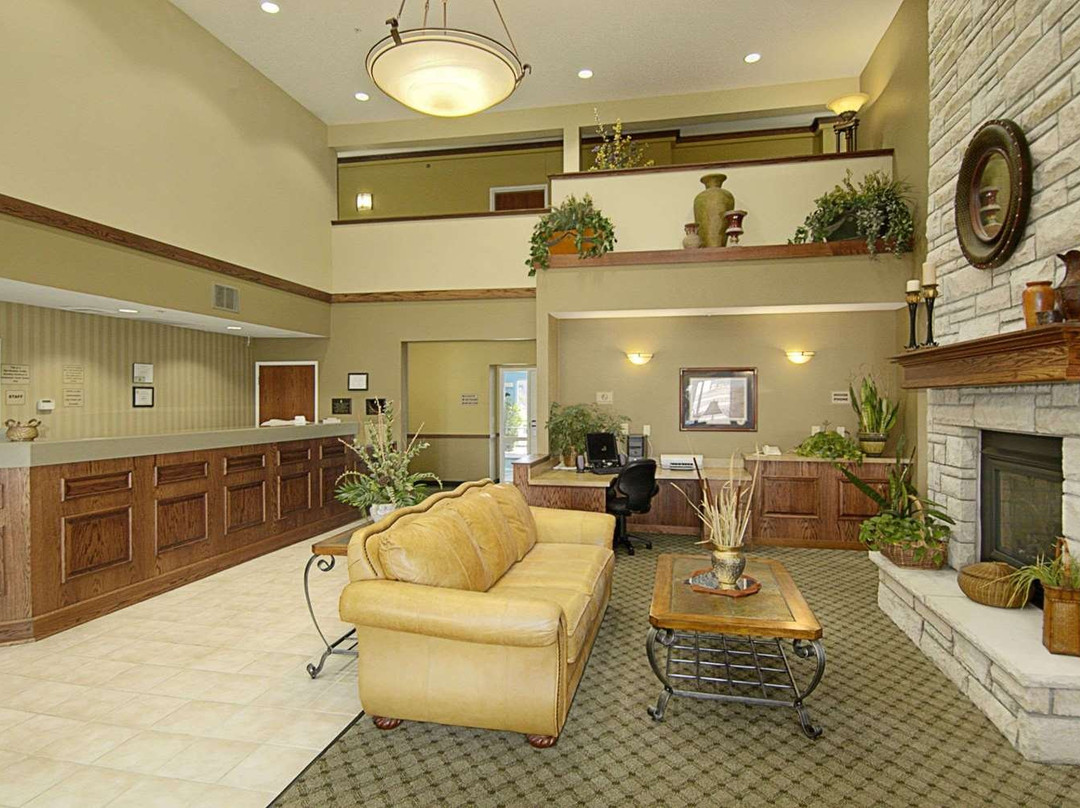 Super 8 by Wyndham Topeka at Forbes Landing主图