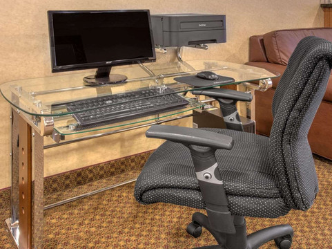 加尔瓦温德姆速 8 酒店主图