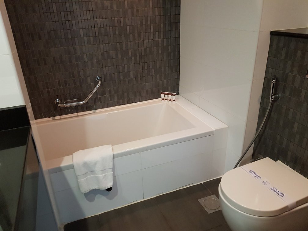 Ramada by Wyndham Abu Dhabi Downtown主图