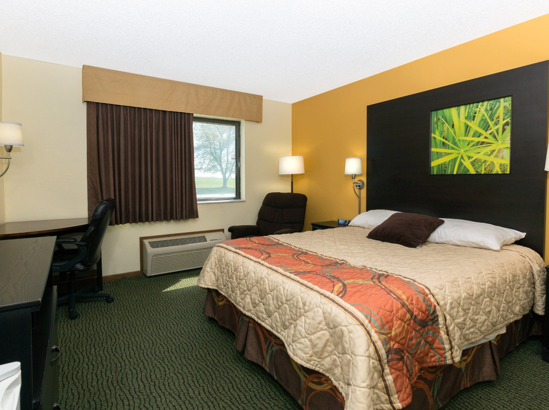 Super 8 by Wyndham Perry IA主图