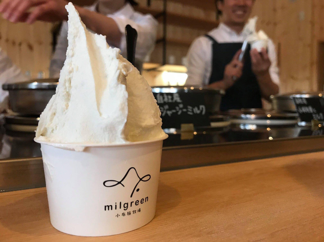 子牛のいるジェラートとチーズのお店 milgreen
