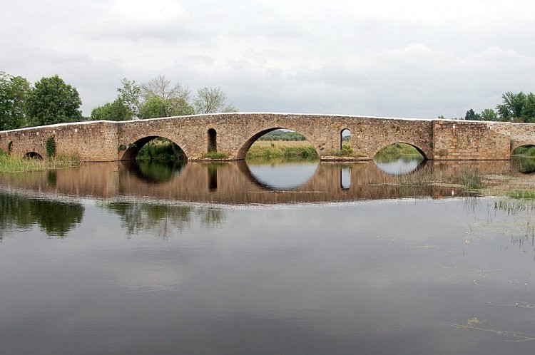 Portalegre District旅游景点-Ponte romana sobre a ribeira de Monforte