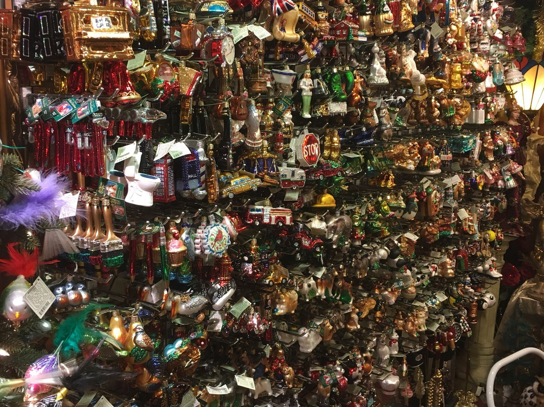 Hand of Man-Owego必去景点