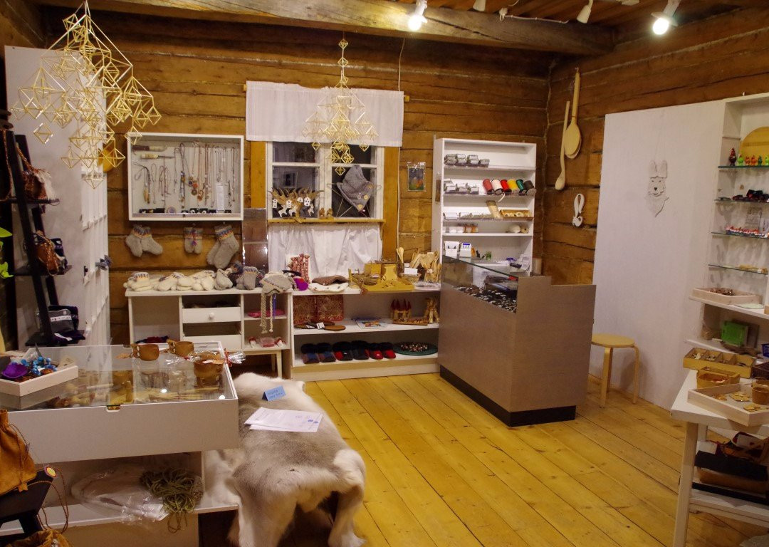 LAURI Handicraft Shop & Atelier-罗瓦涅米必去景点