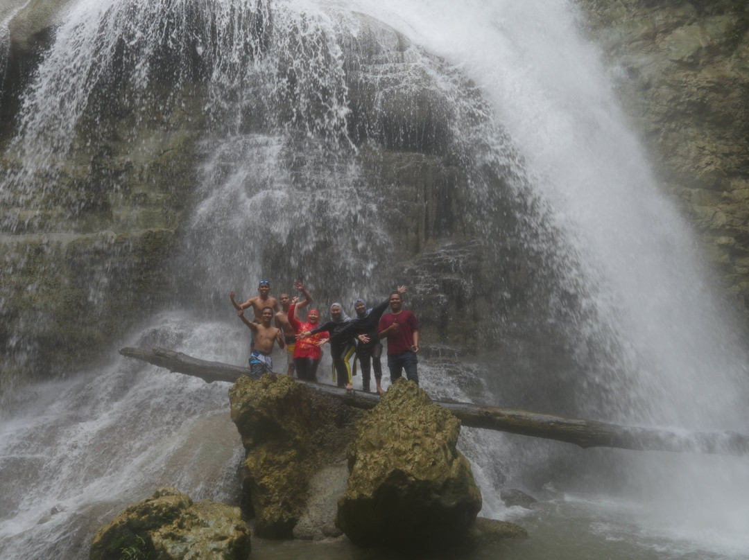 Karmon Waterfall-Biak必去景点
