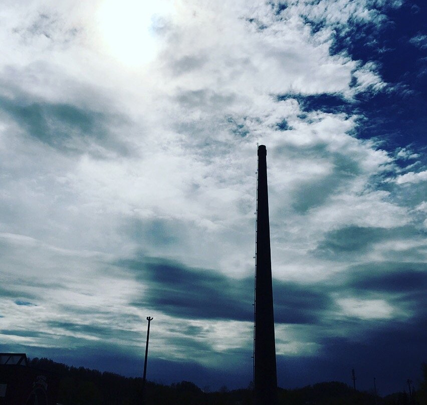 Giant Chimney of Old Hokutan Kasei Industrial Plant-夕张市必去景点